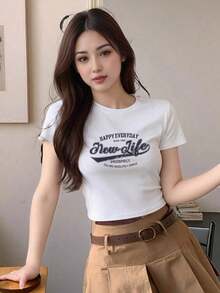Camiseta Casual Personalizada de Manga Corta para Mujer, Diseño Recortado, Efecto Adelgazante, Estilo Moderno, Versátil para Verano, Vacaciones, Blanca, Estilo Vintage Urbano, Camiseta Holgada de Algodón con Cuello Redondo y Manga Corta - Blanco - Ver 4