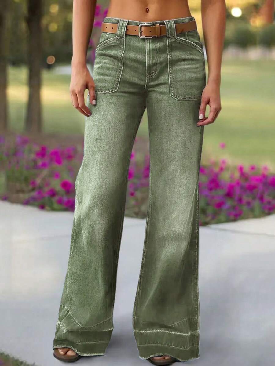 Quần jeans ống loe nữ với túi hình thoi, kiểu dáng thường ngày, thích hợp cho mùa xuân.