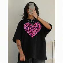Camiseta de manga corta estilo callejero americano con estampado de leopardo rosa y corazones, versión coreana para estudiantes, casual y versátil para el verano. - Blanco - Ver 4