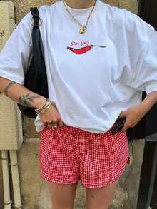 Women's T-Shirt. Y2K Style Chili Pepper Print Short-Sleeve T-Shirt, Casual Summer Wear For Women, Perfect For Vacations And The Beach. Comfortable And Lightweight. - 白色的 - 查看 4
