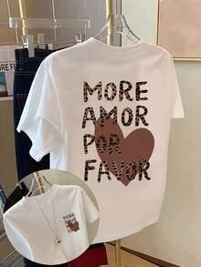 女款大尺碼休閒圓領短袖T恤，印有「MORE AMOR POR FAVOR」豹紋圖案，白色上衣，適合秋季/返校季/夏季 - 白色 - View 6