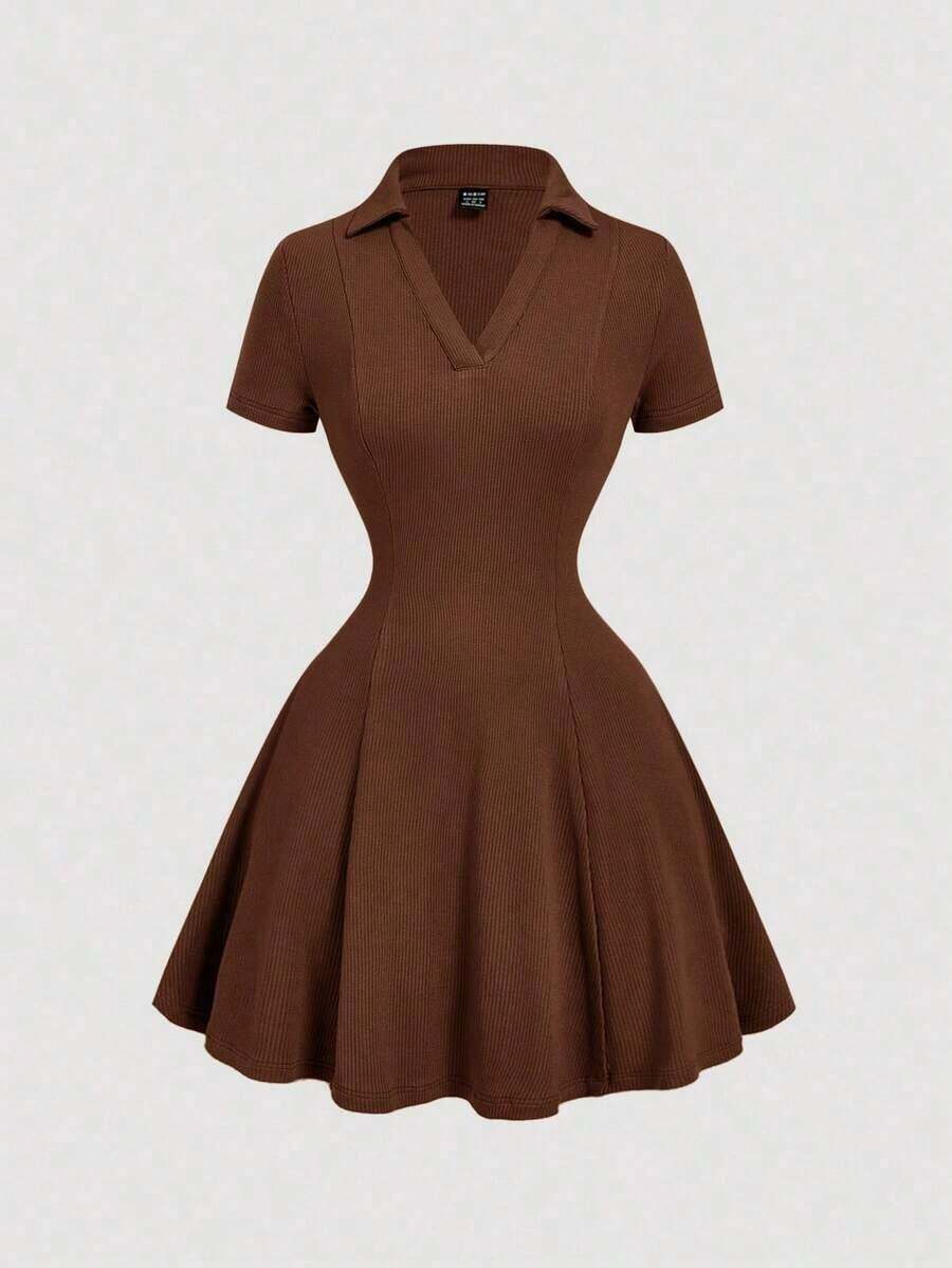Vestido mini de punto con cuello de volantes en caqui vintage - Estilo preppy, años 70, informal, cómodo, para ir y venir, estética de dinero antiguo, perfecto para atuendos escolares, atuendos de enseñanza y ropa de oficina - Marrón - Ver 1