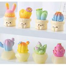 5/10 pezzi Carini Mini Ornamenti in Resina a Forma di Cactus in Vaso cartoni animati, Decorazione Raffinata di Piante Succulente in Miniatura, Regalo Ideale; Delicata Decorazione da Scrivania, Adatta per la Decorazione della Camera da Letto; Creativi Piccoli Ornamenti Artigianali Fatti a Mano, Decorazione per la Casa e Esposizione sulla Scrivania del Soggiorno; Piccola Scultura di Pianta in Vaso, Adatta per Libreria, Mobile, Scrivania, Regalo per l'Insegnante, Pianta Artificiale con Vaso - Multicolore - Visualizzare 8