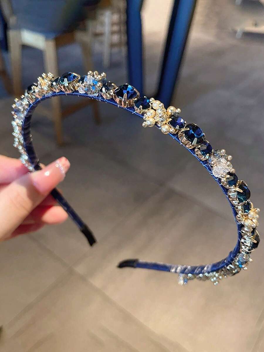 一款街头风优雅轻奢手工串珠深海蓝水钻发箍,搭配高端法式复古宴会头饰发带,可作发箍、头饰、发圈等多种款式。 - 藍色 - 查看 1