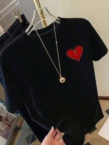 Plus Size Women's Short Sleeve T-Shirts, Ideal For Summer, Basic Everyday Tops, Short Sleeve T-Shirt With Front And Back Panels - Front Closure With Heart Design, Fashionable Print - Spring/Summer Printed T-Shirt For Women, Fashionable Item, Breathable And Comfortable. - 黑色 - 查看 2