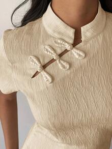 Blusa de cuello Mao de manga corta con cintura ceñida, estilo chino nuevo en color albaricoque, nuevo diseño de primavera/verano para mujer - Caqui - Ver 3