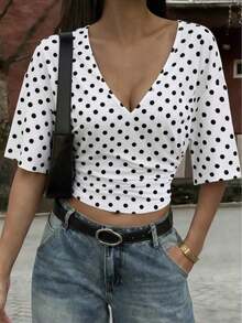 Blusa ajustada con escote en V, cintura plisada y estampado de lunares, adecuada para uso diario, trabajo, citas y fiestas, con estilo casual y sexy de la época Y2K - Blanco y Negro - Ver 2