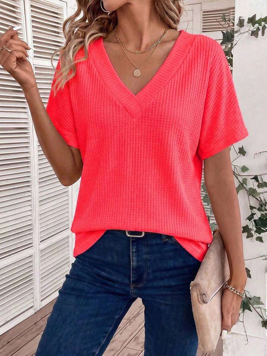 Camiseta de manga corta de uso diario versátil y casual con cuello en V para mujer - Rojo - Ver 1