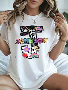Camiseta Personalizada para Maestra con Nombre Personalizado, Sra. Johnson, con Estampado Colorido de Temática Escolar, Ropa Casual Blanca para Mujer, Verano - Blanco - Ver 1
