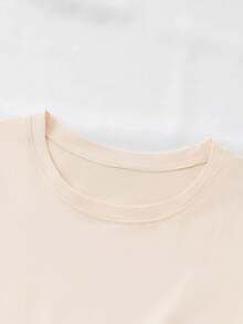 1 Pieza Ajuste Regular Casual Playera de Manga Corta para Mujer Estilo Romántico Dulce Minimalista Estampado Gráfico Llamativo Frontal de Palabra "Love" en Letra Cursiva Elegante Trazos Fluidos Marrones Subrayado Curvo Decorado con Tres Corazones Alineados Dos Corazones con Patrón Salvaje Animal Print de Leopardo y Un Corazón Sólido Central Arte Tipográfico Fusión de Naturaleza y Romance Cuello Redondo Clásico. Envío directo desde nuestro almacén local, modelo para parejas, ideal para llevar en pareja. - Albaricoque - Ver 3