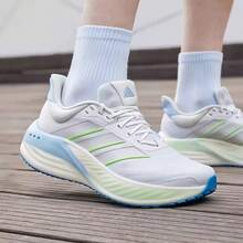 Adidas Superbounce 低帮休闲系列超轻缓震回弹跑鞋，男女款 - 淺藍色/銀灰色 - 查看 3
