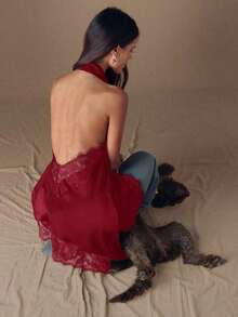 Top de satén con parches de encaje elegante sin espalda, blusa sexy de cuello halter sin mangas para fiestas, cócteles, ocasiones formales, Navidad y casual de negocios - Burdeos - Ver 4