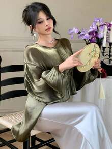 Blusa de gasa marrón con bajo asimétrico, camisa casual y elegante con cuello con volantes y manga larga, adecuada para citas, bodas y vacaciones - Verde Oscuro - Ver 7