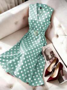 Vestido de línea A con cuello en V sin mangas, estampado de lunares y lazo en la cintura, adecuado para el Día de San Valentín y citas - Verde - Ver 4