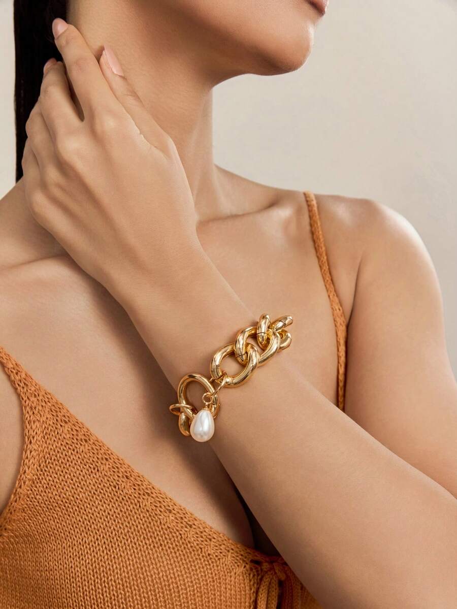 Altistry 1pc Exaggerated Chain Pearl Bracelet (Slight Scratches On The Aluminum Chain Are Normal) - Yellow Gold - View 1