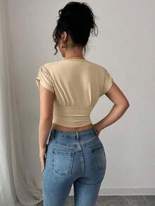 Camiseta casual de mujer con cuello en V y cruce en la cintura - Caqui 2 - Ver 2