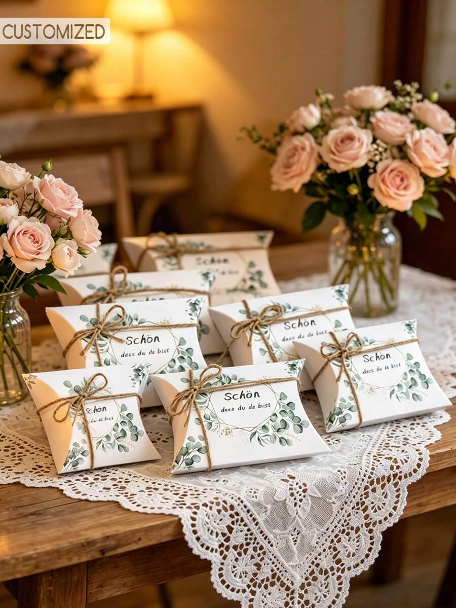 Hộp quà cưới in hình hoa bạch đàn, kiểu dáng gối, buộc dây gai, khắc tên và ngày tháng theo yêu cầu, thích hợp làm quà tặng đám cưới, lễ đính hôn và tiệc tùng. - Nhiều màu - Xem 1