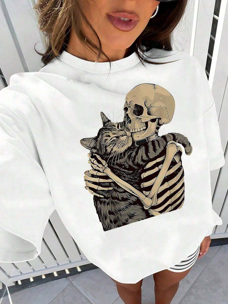 Women's T-Shirt With Cozy Cat And Skeleton Hug Print, Halloween Style, Cute And Spooky, Short Sleeve, Fashion Art Print, Loose Fit, Cotton Top, Unique Casual Wear - 白色 - 查看 1