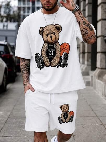  Conjunto de camiseta y pantalones cortos con estampado de oso de baloncesto por ambos lados para hombres Fractyr, ropa casual de calle a juego, gráfico de oso deportivo lindo, camiseta de manga corta de tacto suave y pantalones cortos con cintura elástica para uso diario