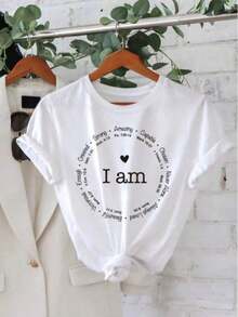 Camiseta de manga corta para mujer, talla grande, informal, con estampado gráfico de "Birthday Queen" - Diseño de letras doradas y patrón de labios, camiseta elástica de cuello redondo para cumpleaños y celebraciones, camiseta de cumpleaños, ropa de celebración, atuendo festivo, tela de elasticidad media, 100% algodón. - Blanco - Ver 1