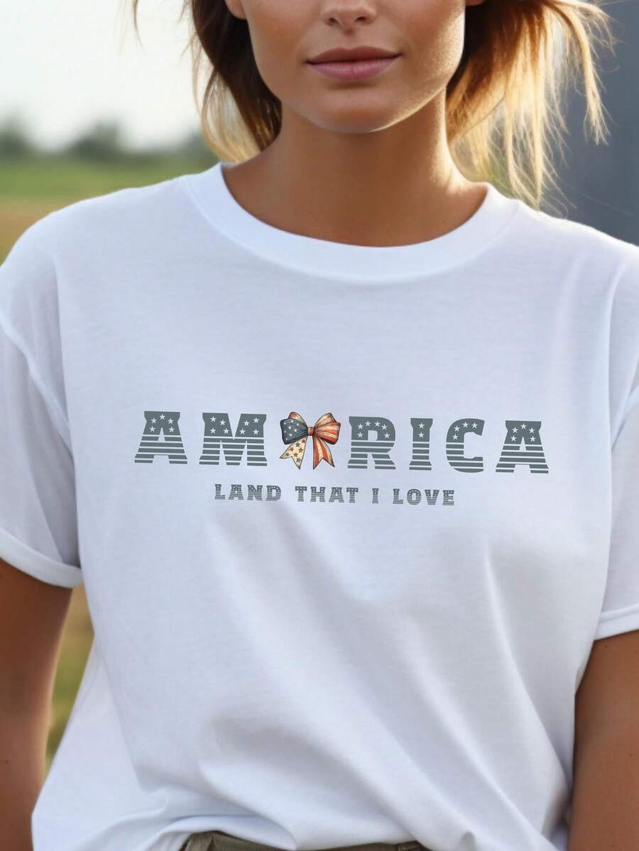 Camiseta patriótica Coquette AM1erica Land That I Love con una linda tipografía, estrellas y lazo de rayas en azul desteñido y rojo rústico para el 4 de julio. Camiseta unisex de algodón puro de 220 g, peso ideal para todas las estaciones, adecuada tanto para hombres como para mujeres. Tejido duradero de alta calidad, suave al tacto y de larga duración. Top transpirable. Adecuado para mujeres en primavera y verano, vacaciones, Día de la Madre, Día de la Independencia. - Blanco - Ver 1