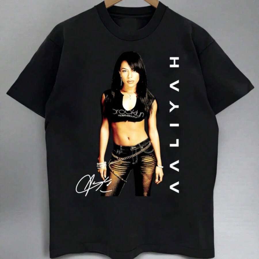 Retro GraphicAali Yah Brooklyn Crop Top Vintage Graphic T-Shirt, 90s R&B Hip Hop Retro Tee With Signature,Camisetas populares de  para uso diario,Ropa de verano, ropa para niños y niñas,camisetas de apoyo para el Mundial,Camisetas del Mundial 2026,Camisetas estampadas,Camisetas estampadas, - Negro - Ver 1