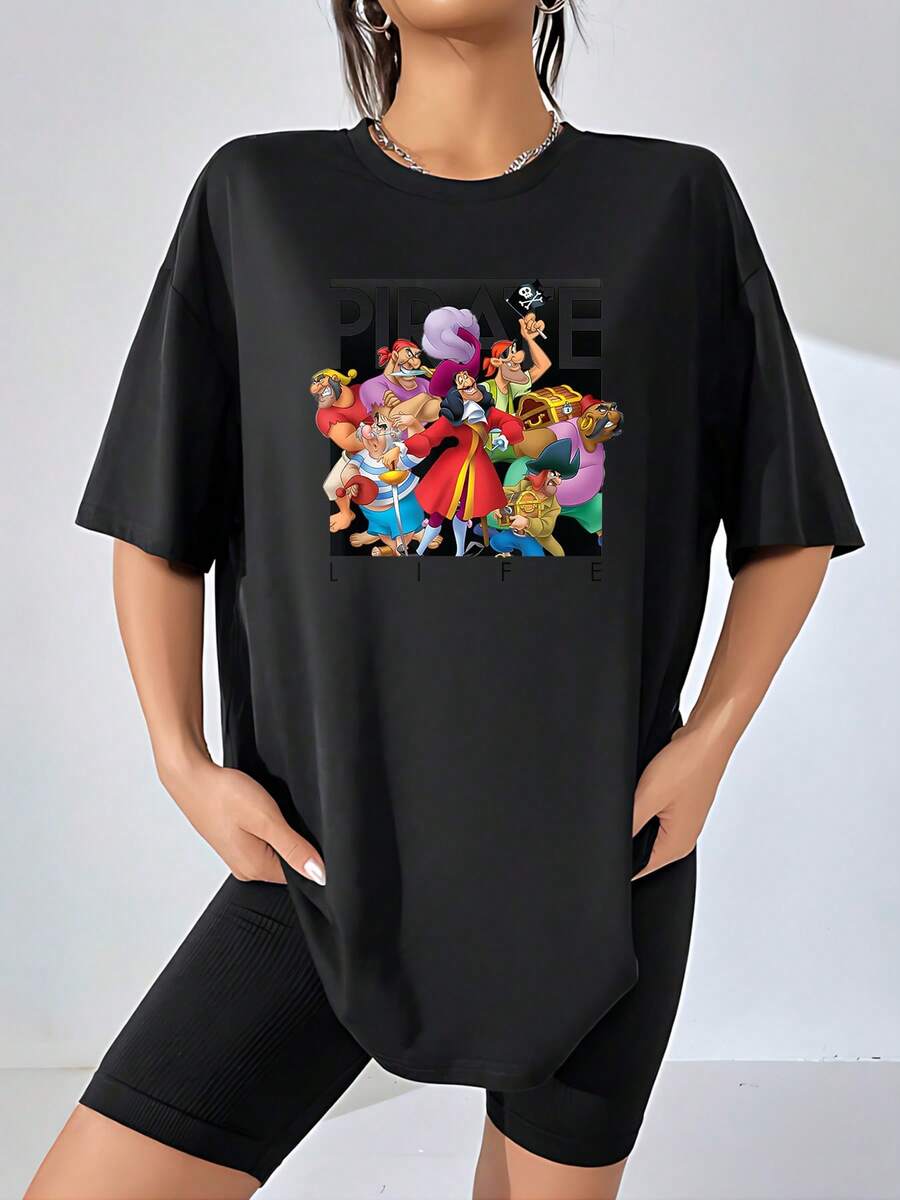 Colorful Illustration Of A Group Of Fun-Loving Pirates Celebrating Adventure And Friendship On The High Seas With Treasure Chests And Cheerful Gestures. Comfortable And Modern Casual Women's T-Shirt - 黑色 - 查看 1