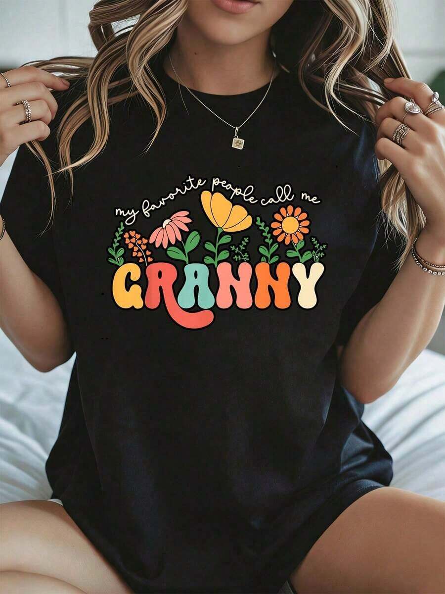 Camiseta de Cuello Redondo para el Día de la Madre, Diseño Floral 'Mis Personas Favoritas Me Llaman Abuela', Ropa Casual Negra para Primavera Verano - Negro - Ver 1