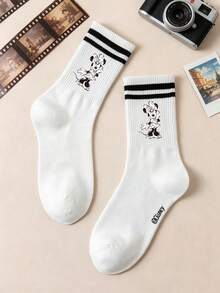 1 đôi tất dài đến bắp chân in hình hoạt hình sọc Mickey & Minnie Mouse được cấp phép chính thức của Disney, làm từ chất liệu tất thể thao dày dặn, kiểu dáng retro giản dị, thiết kế co giãn đến bắp chân. - Nhiều màu - Xem 22