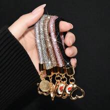1件奢华全镶钻心形手机挂绳，时尚优雅心形吊坠包饰，女士户外旅行防丢手机壳相机钥匙扣，带闪亮拇指环 - 彩色 - 查看 7