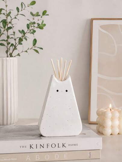 1pc Cute Cat Reed Diffuser Bottle Vase, Minimalist Nordic Aroma Diffuser Container, Kawaii Home Fragrance Holder, Decorative Essential Oil Diffuser Jar For Bedroom Desk Shelf Decor (Bottle Only, No Oil & Reed Sticks)
