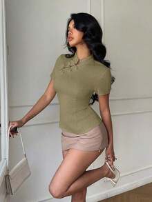 Blusa de cuello Mao de manga corta con cintura ceñida, estilo chino nuevo en color albaricoque, nuevo diseño de primavera/verano para mujer - Verde Oliva - Ver 6