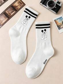 1 đôi tất dài đến bắp chân in hình hoạt hình sọc Mickey & Minnie Mouse được cấp phép chính thức của Disney, làm từ chất liệu tất thể thao dày dặn, kiểu dáng retro giản dị, thiết kế co giãn đến bắp chân. - Nhiều màu - Xem 12