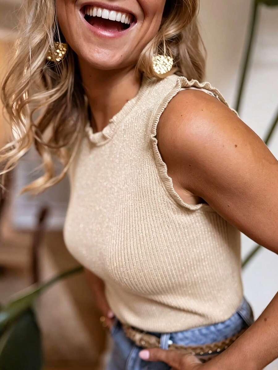 Top sin mangas elegante con ribetes brillantes, diseño de cuello redondo con delicado ribete de volantes, camiseta de ajuste ceñido y elástica, favorecedora y versátil para primavera/verano, casual, trabajo, citas - Albaricoque - Ver 1