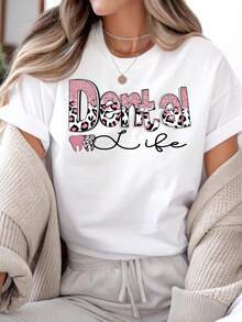 Camiseta de asistente dental, camiseta de consultorio dental, ropa de equipo de higienista dental. Camiseta unisex de algodón puro de 220 g. Peso ideal para todas las estaciones, adecuada tanto para hombres como para mujeres. Tejido duradero de alta calidad, suave al tacto y de larga duración. Parte superior transpirable. Adecuada para la primavera y el verano de las mujeres, vacaciones, Día de la Madre, Día de la Independencia. - Blanco - Ver 1
