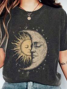 Opciónás vendida: Camiseta de estilo bohemio para mujer Break System con estampado misterioso de luna y sol, estilo hippie vintage, top casual de manga corta con cuello redondo, la elección perfecta para la ropa de mujer de primavera y verano. Camiseta de cuello redondo y corte holgado. - Negro y gris - Ver 6