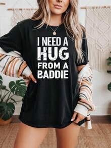 Necesito un abrazo de un chico malo Camiseta, regalo divertido para amantes de los chicos malos, camiseta gráfica con humor coqueto. Camiseta unisex de algodón puro de 220 g, peso ideal para todas las estaciones, adecuada tanto para hombres como para mujeres. Tejido duradero de alta calidad, suave al tacto y de larga duración. Parte superior transpirable. Adecuada para la primavera y el verano de las mujeres, vacaciones, Día de la Madre, Día de la Independencia. - Negro - Ver 1