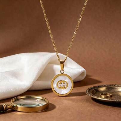 钛钢双G圆形吊坠项链，奢华百搭女士颈链，跨境流行饰品