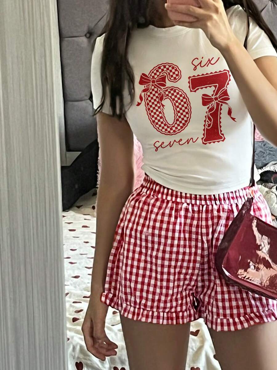 两件套少女街头风套装,格子“67”和“Six Seven”标语印花短款T恤,荷叶边下摆,格子短裤,夏季时尚装扮 - 紅色 - 查看 1