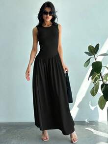 Vestido largo de mujer sin mangas, cuello redondo, cintura fruncida, unicolor, estilo minimalista - Negro - Ver 1