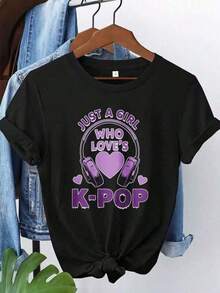 Blusas para mujer - Camiseta con estampado de logotipo y letras de K-Pop - Camiseta de gran tamaño con temática de la cultura pop coreana, ropa para fans de K-Drama, corte relajado, manga corta, cuello redondo, top casual para atuendos de ídolos de K-Pop y uso en todas las estaciones. Adecuada para primavera, verano y otoño. ,Premium Soft Pure Cotton Short Sleeve Top, Casual Relaxed Fit Fashion Piece For Young Female Women, Ideal For Street Fashion School Daily Beach Travel Outdoor Dating Simple Casual Clothesy2k playeras de hombre algodón camiseta de algodón mujer playeras de niño camisetas playeras de niña tops para adolescentes y23k mujer - Negro - Ver 1