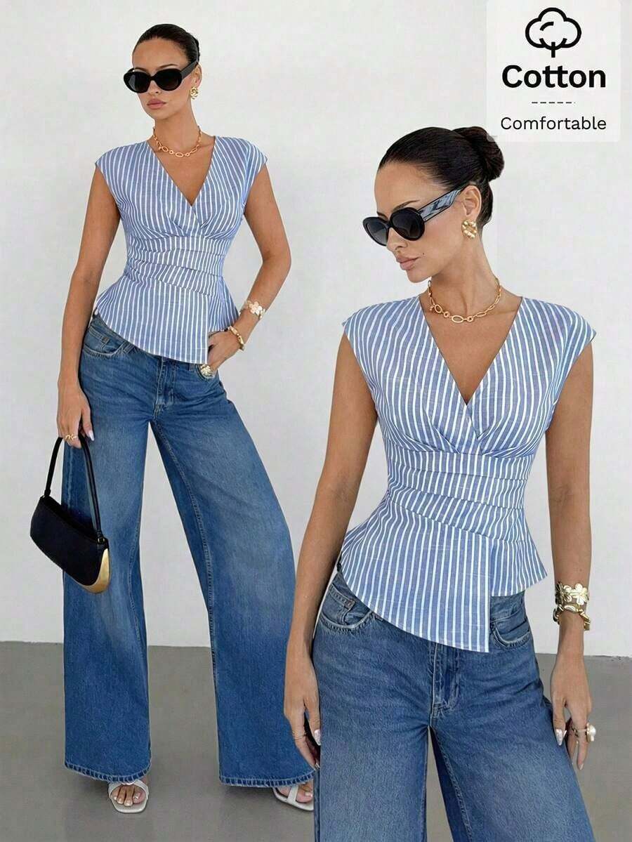 Blusa de mujer de cuello en V a rayas, versátil para uso diario, atuendos casuales de mujer, atuendos de verano de mujer, blusas casuales para mujer, blusas de mujer para el verano, blusa de cuello en V a rayas - Azul y blanco - Ver 1
