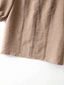 2026 Nueva camisa de verano para mujer, camisa casual de color naranja con parches, ribete de encaje teñido, mangas abullonadas, corte holgado, cuello redondo, manga corta, camisa de mujer con parches de encaje teñido, camisa naranja de mujer, camisa de mujer con ribete de encaje y parches, atuendo de primavera - Caqui - Ver 4