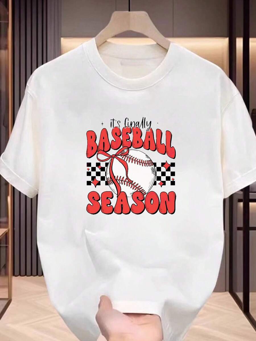 Camiseta gráfica de la temporada de béisbol para mujeres y hombres - a cuadros rojos y blancos con la frase "¡Por fin es temporada de béisbol" y diseño de béisbol y estrella, camiseta de manga corta casual con un ajuste holgado para el verano, lavable a máquina, perfecta para parejas o uso individual, material de tela suave. - Negro - Ver 1