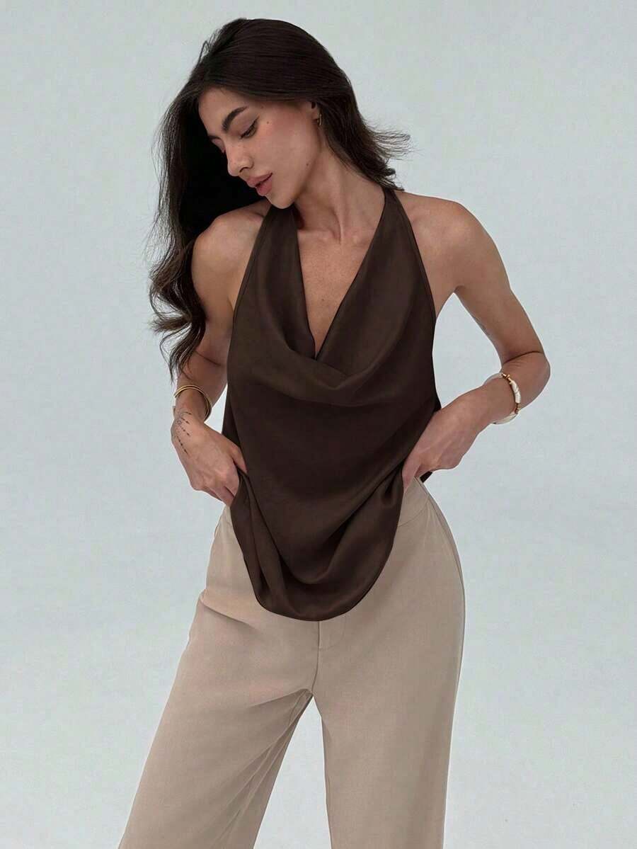 ajustado de mujer de cuello halter con efecto drapeado en un bloqueo de colores minimalista y elegante - Café integral - Ver 1