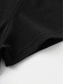 Women's Casual Blouse, Simple Style For Everyday Wear, Custom Short-Sleeved T-Shirt For Ice Sports Enthusiasts, Featuring The "Fall In Love With Ice Sports" Design, Perfect For Casual Wear At Home Or Outdoors, Lightweight And Durable, A Great Gift For Fans And Suitable For Both Men And Women. Comfortable, Soft, And Simple Short-Sleeved T-Shirt For Everyday Wear. - 黑色 - 查看 6