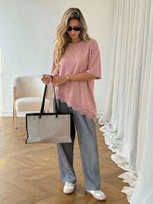Camiseta básica de mujer de uso diario para primavera y verano, de unicolor, con dobladillo asimétrico y parches de encaje - Rosa vieja - Ver 6