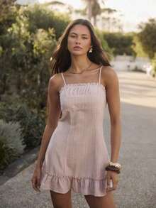 -F Vestido mini de mujer con cuello recto a rayas, cuello con volantes, busto fruncido, tirantes finos, ajustado y acampanado con volante en el bajo. Vestido lindo para uso diario, vacaciones. Vestido rosa a rayas, vestido de verano mini - Rosa - Ver 5