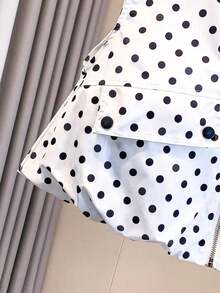 Chaleco corto sin mangas para mujer, blusa sin mangas con lunares y cuello redondo minimalista, diseño de dobladillo con volantes romántico, forrada, blusa versátil para primavera y verano - Blanco y Negro - Ver 11