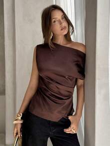Blusa de oficina para mujer con cuello de barco, mangas cortas y corte cropped en color beige - Marrón - Ver 4